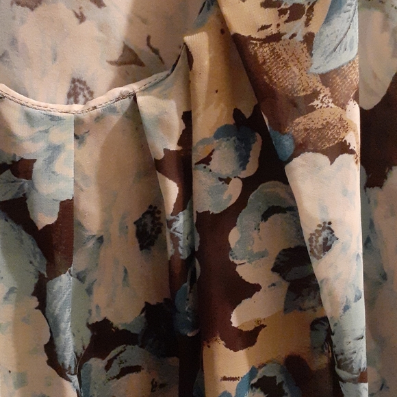 Dressbarn size 3x - Picture 2 of 4